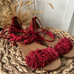 Steve Madden "Alaine" Red Suede Fringed Tasseled Tie Up Sandals Size 6.5m